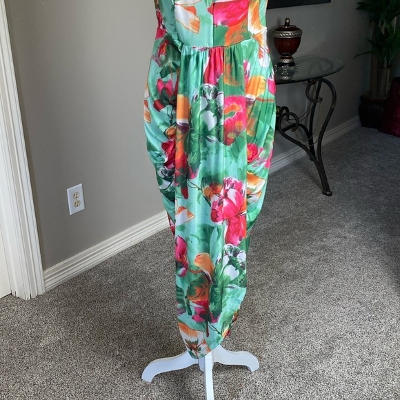 Venus Green and Red Floral Tea Party Stretch Sleeveless Midi Dress size S - Picture 3 of 9
